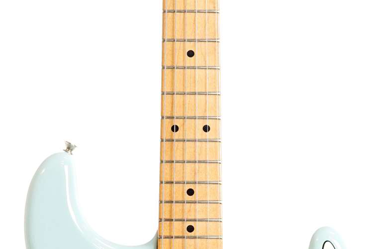 Fender 2013 Classic Series 50's Stratocaster Daphne Blue (Pre-Owned) Fender 2013 Classic Series 50's Stratocaster Daphne Blue (Pre-Owned)