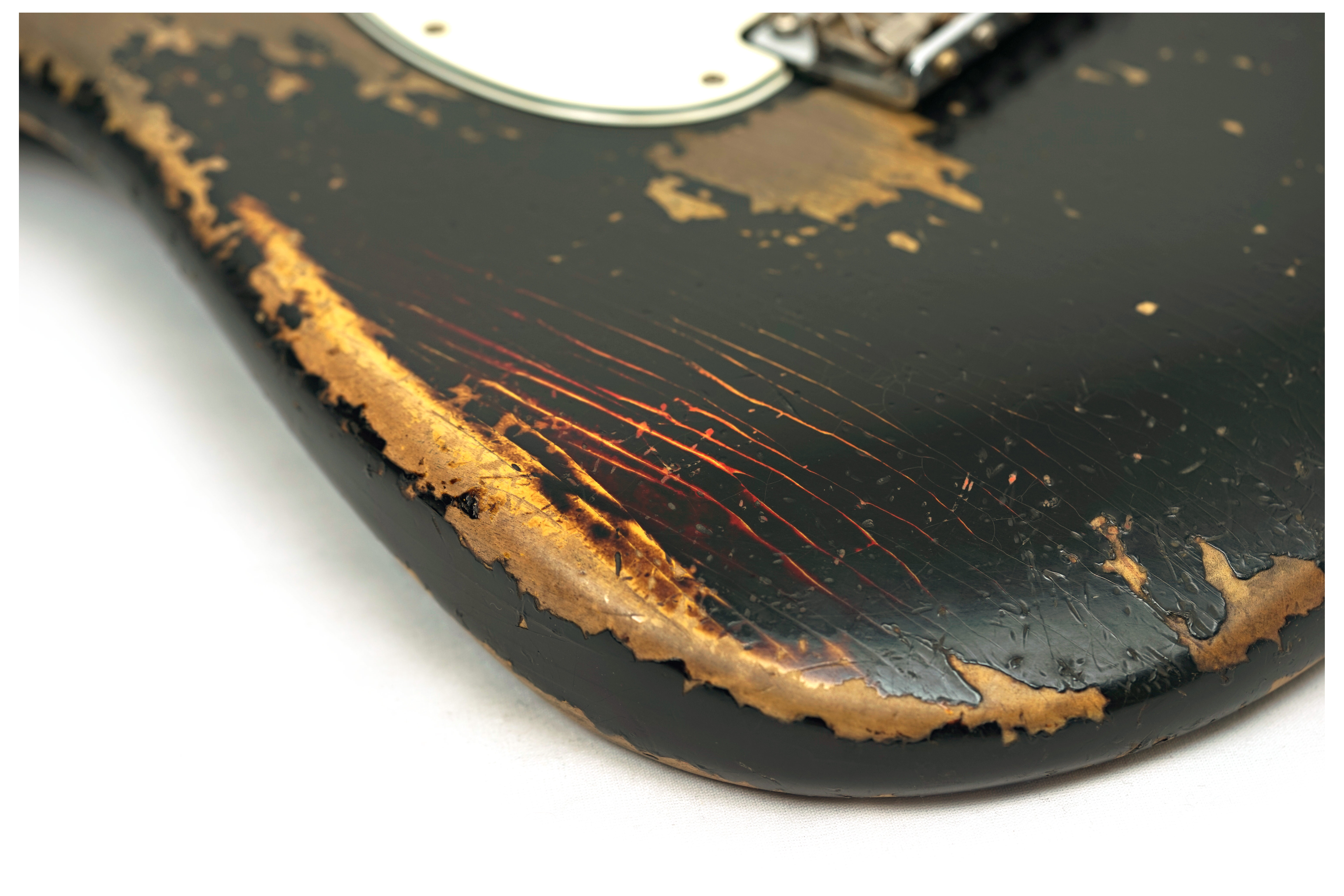 Fender Custom Shop 1961 Stratocaster Heavy Relic Black over 3 Tone Sunburst Rosewood Fingerboard Masterbuilt by Dale Wilson #CZ587143