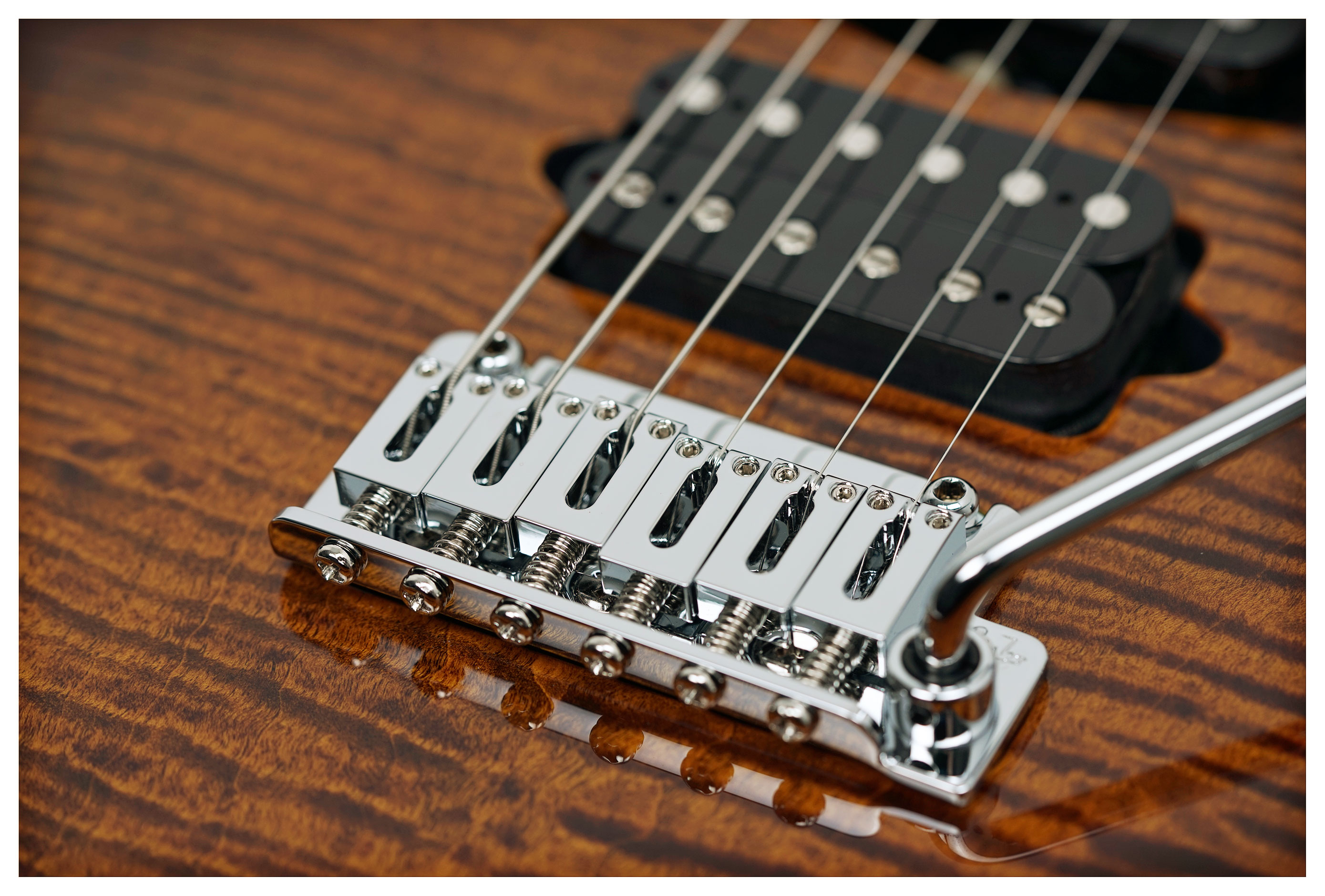 Suhr Modern Plus Bengal Burst Pau Ferro Fingerboard HSH #87646