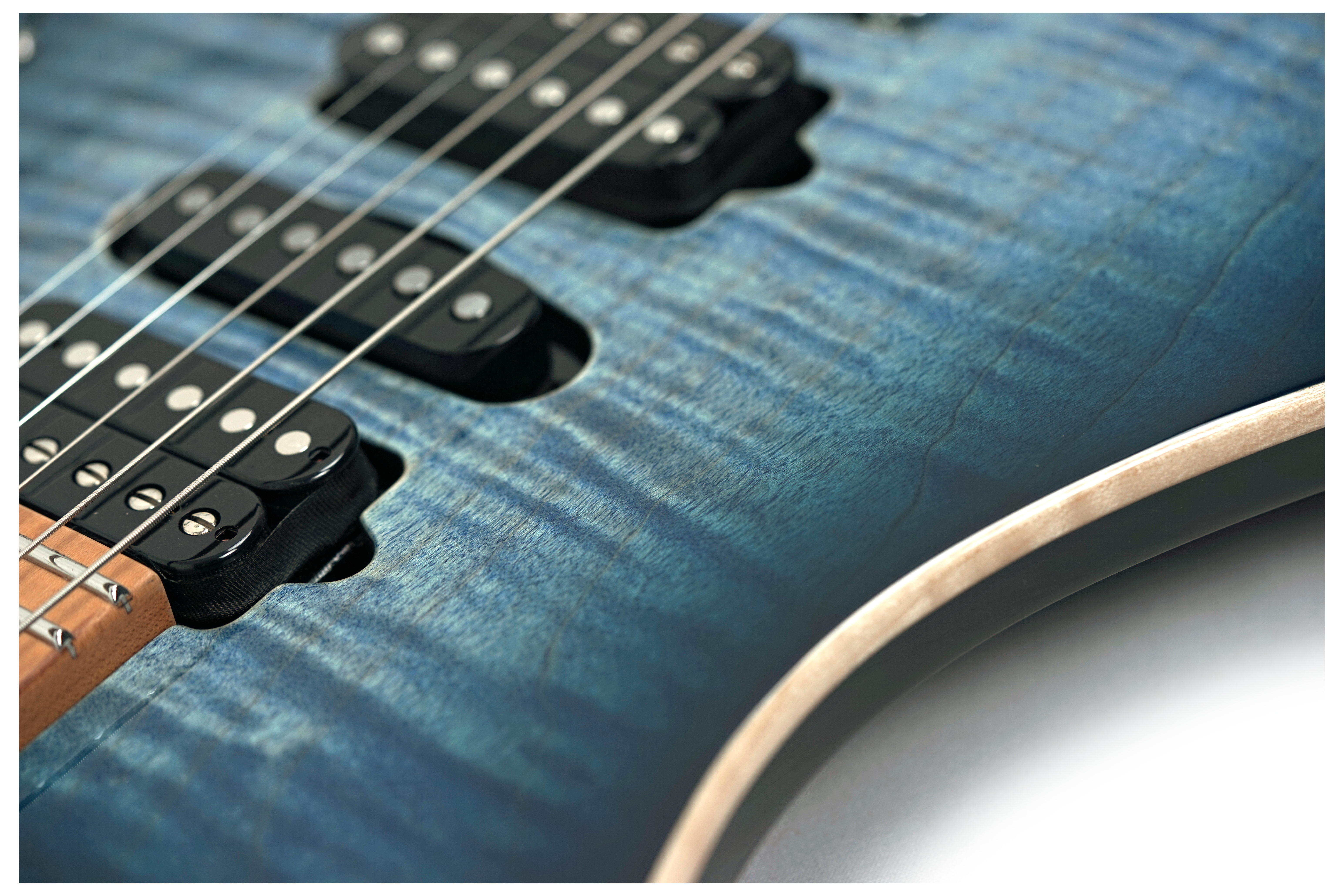 Suhr Modern Plus Faded Trans Whale Blue Burst HSH Roasted Maple Fingerboard #93144