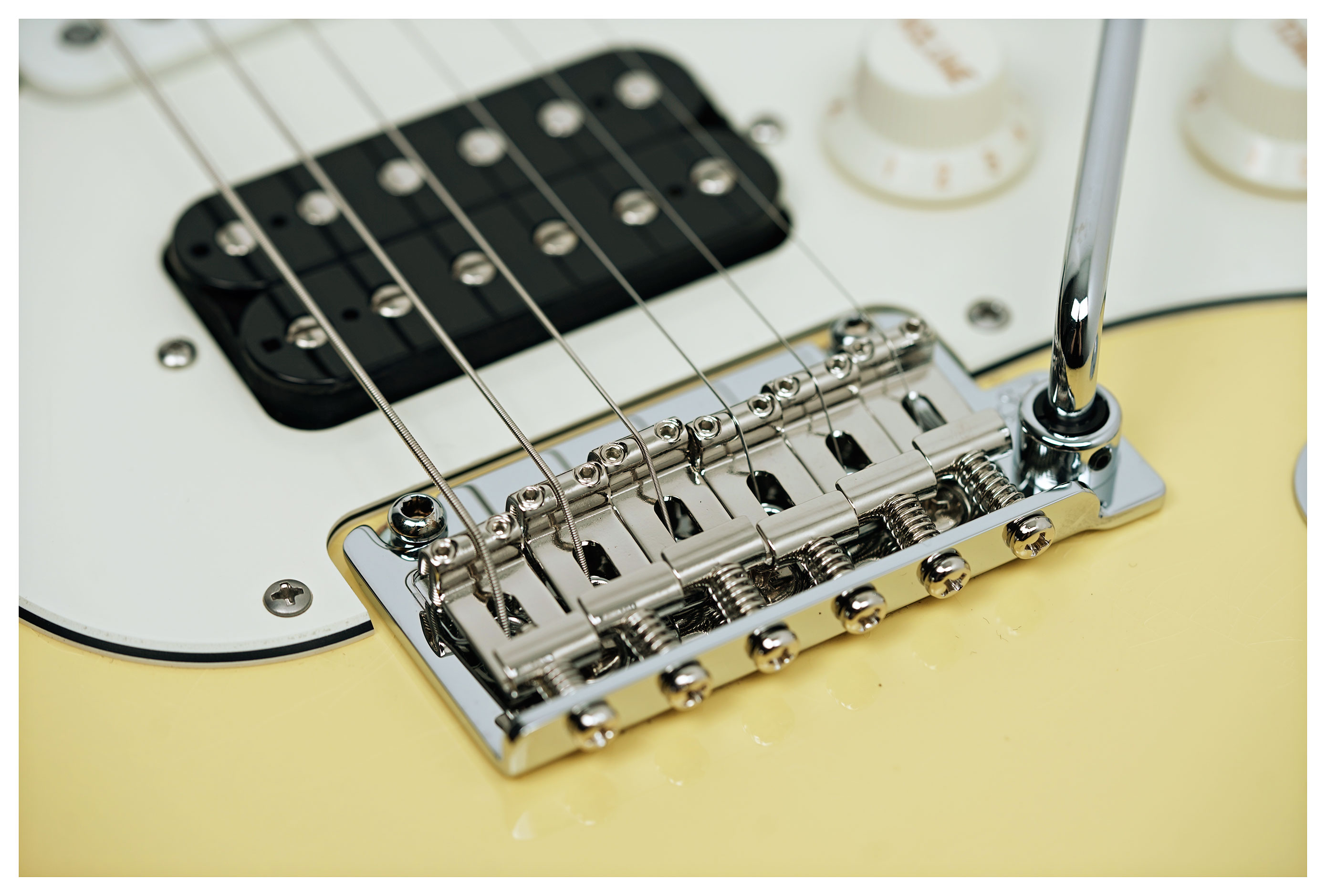 Suhr Classic Antique S Vintage Yellow HSS Rosewood Fingerboard #93388