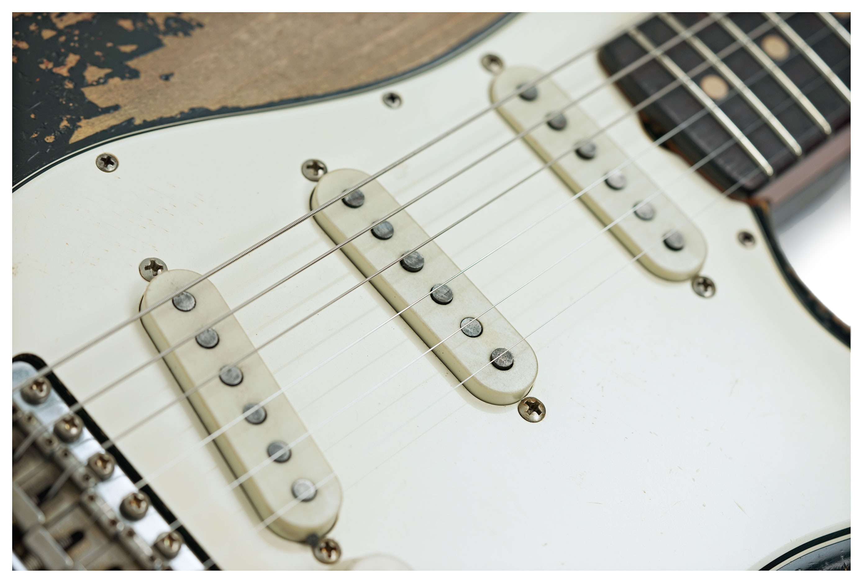 Fender Custom Shop 61 Stratocaster Heavy Relic Black over 3 Tone Sunburst Masterbuilt by Dale Wilson #CZ587144