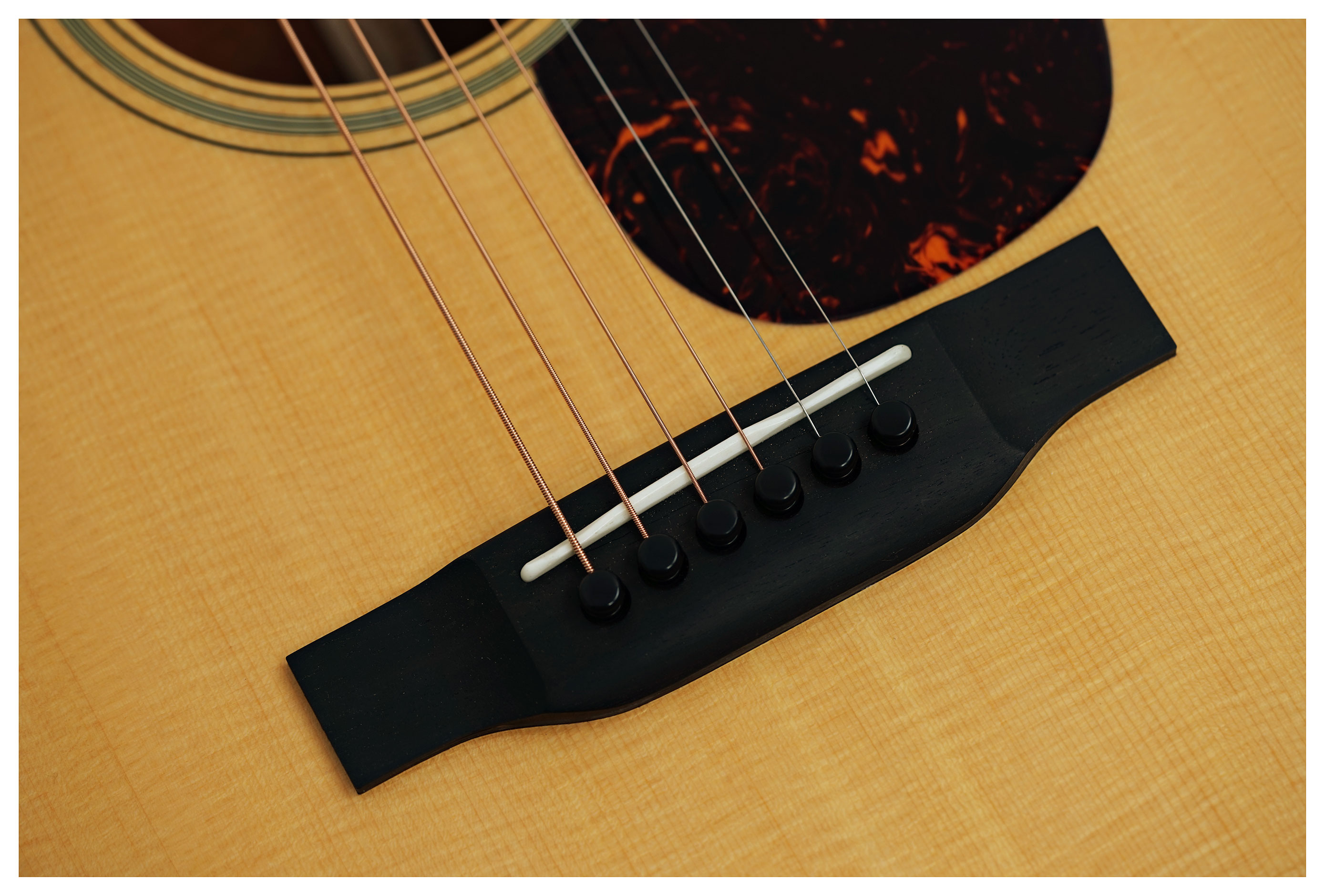 Martin Custom Shop OM Sitka Spruce/Sinker Mahogany 1 3/4 Inch Nut #2774927