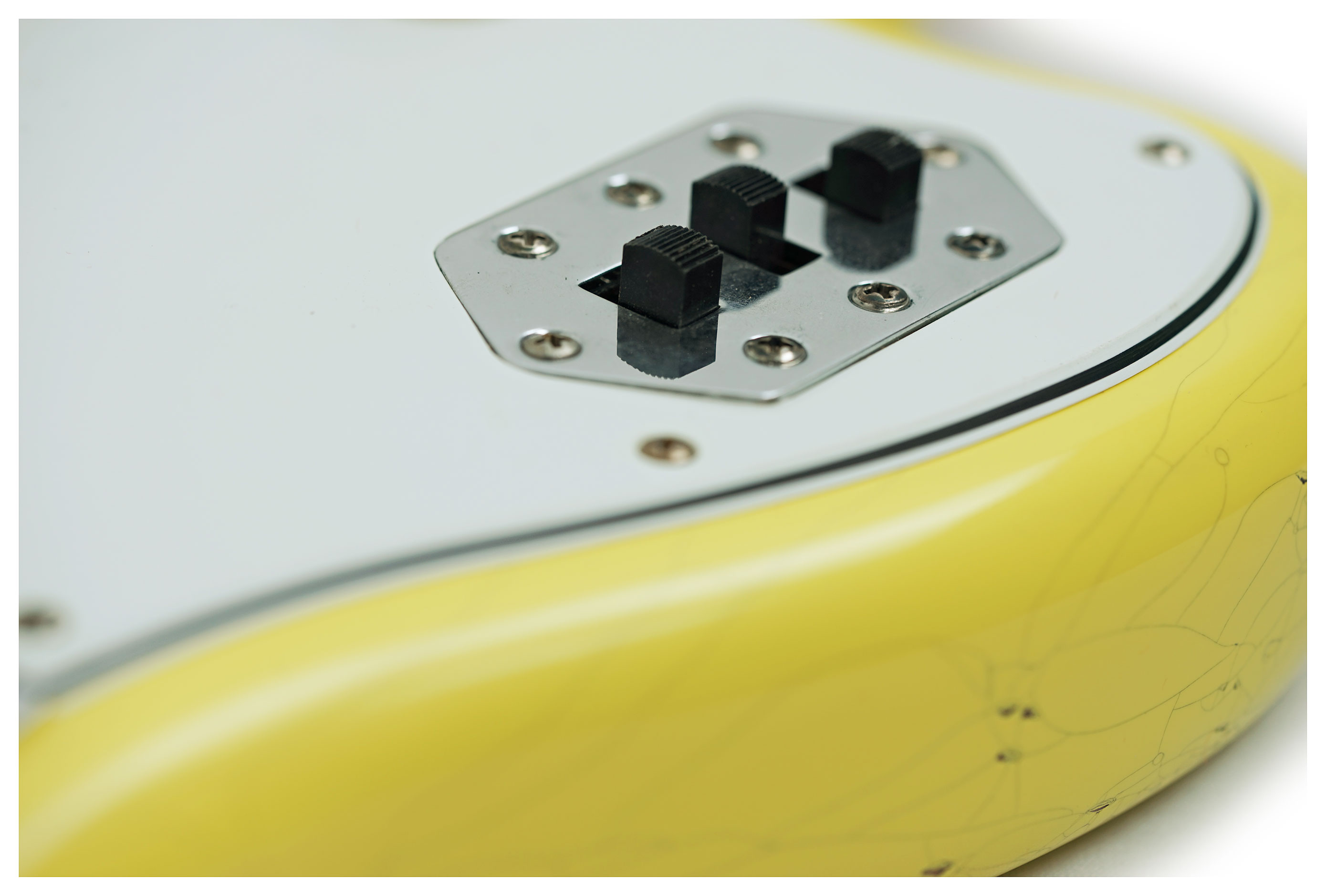 Fender Custom Shop 1964 Jaguar Journeyman Relic Graffiti Yellow Rosewood Fingerboard #CZ591985