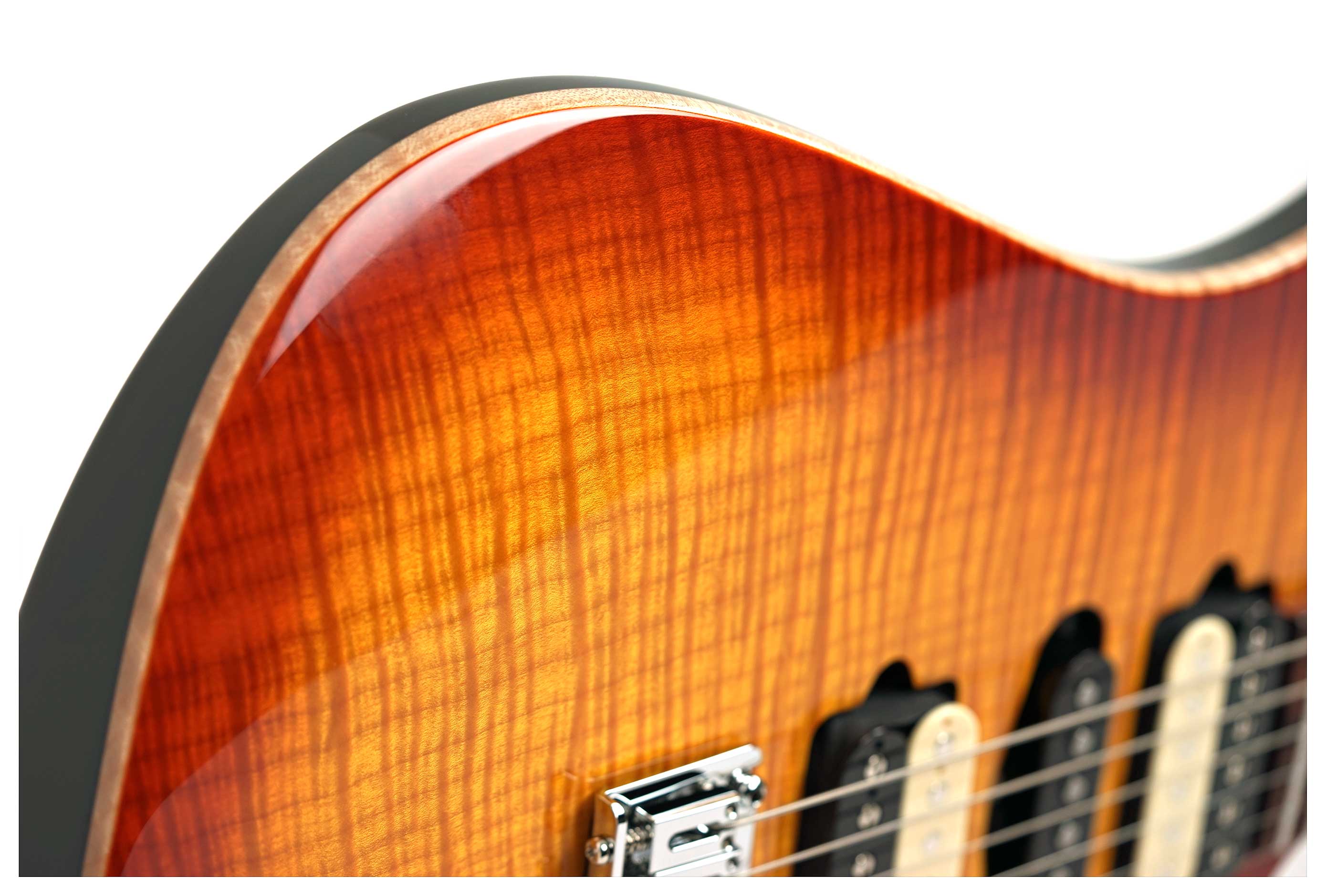 Suhr guitarguitar Exclusive Modern Plus Suhr Burst Pau Ferro Fingerboard #91996