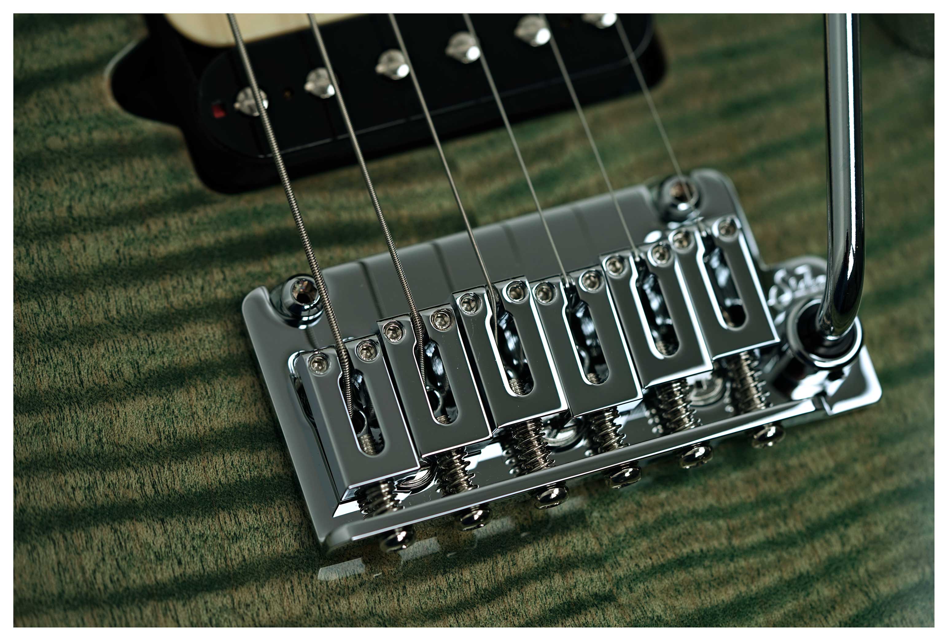 Suhr guitarguitar Exclusive Modern Plus Trans Green Burst Pau Ferro Fingerboard #92010