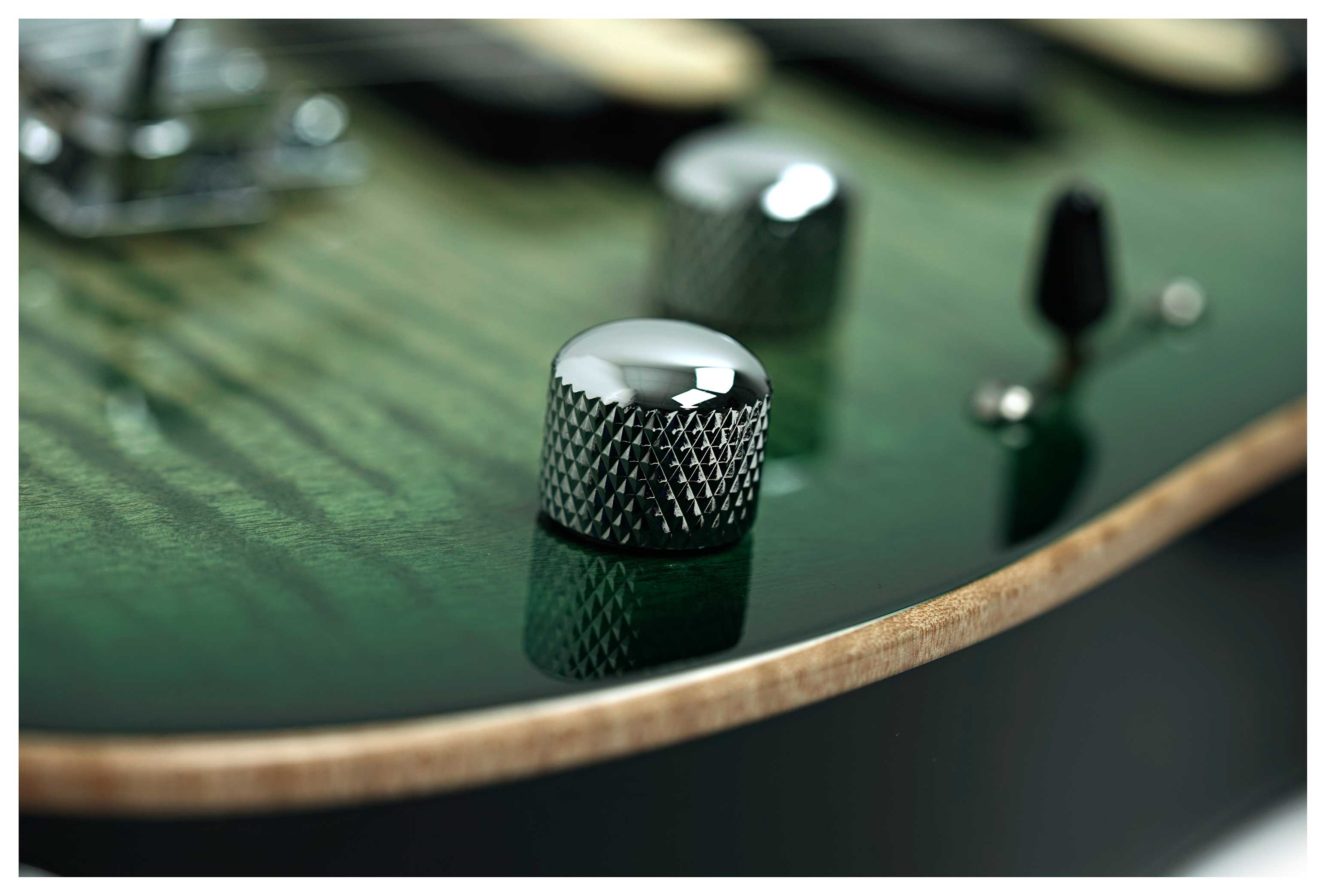 Suhr guitarguitar Exclusive Modern Plus Trans Green Burst Pau Ferro Fingerboard #92010
