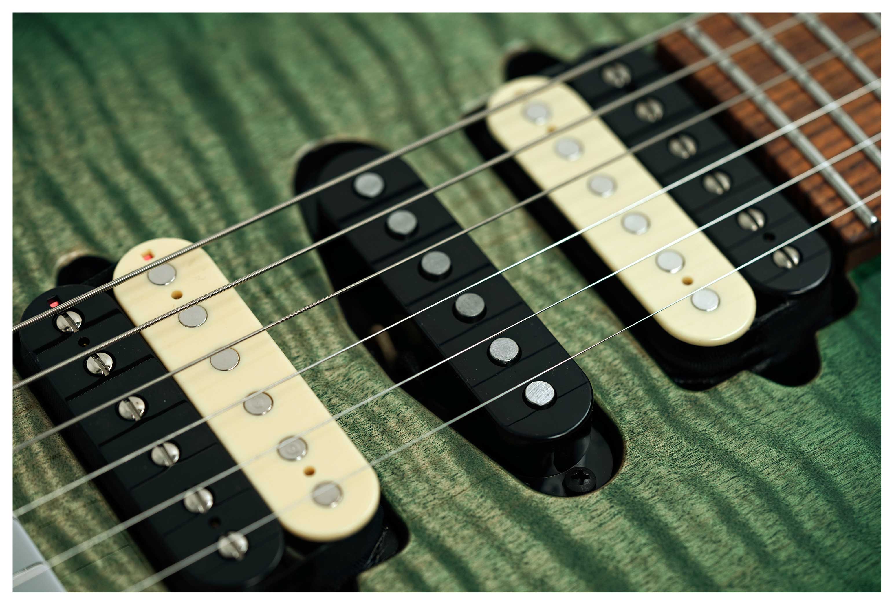Suhr guitarguitar Exclusive Modern Plus Trans Green Burst Pau Ferro Fingerboard #92010