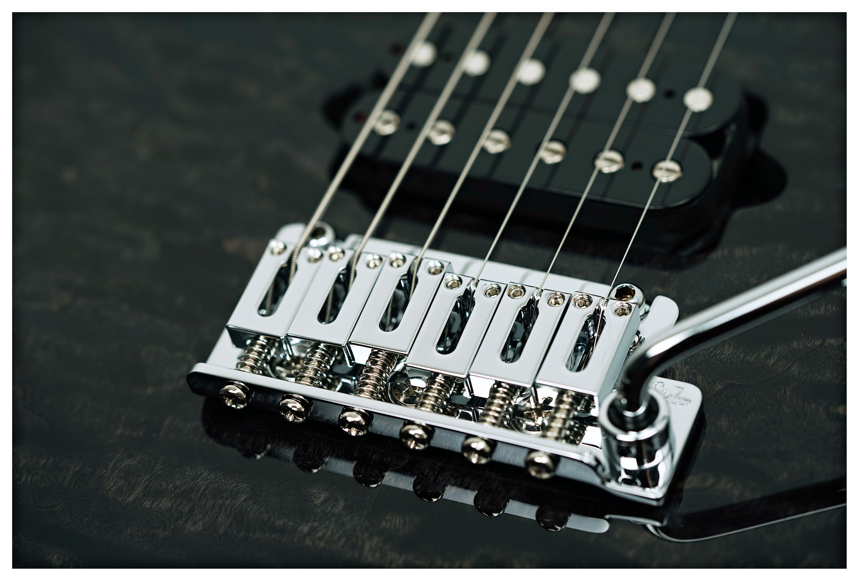 Suhr Oso Short Scale Alder Figured Maple Trans Black Rosewood Fingerboard #94013