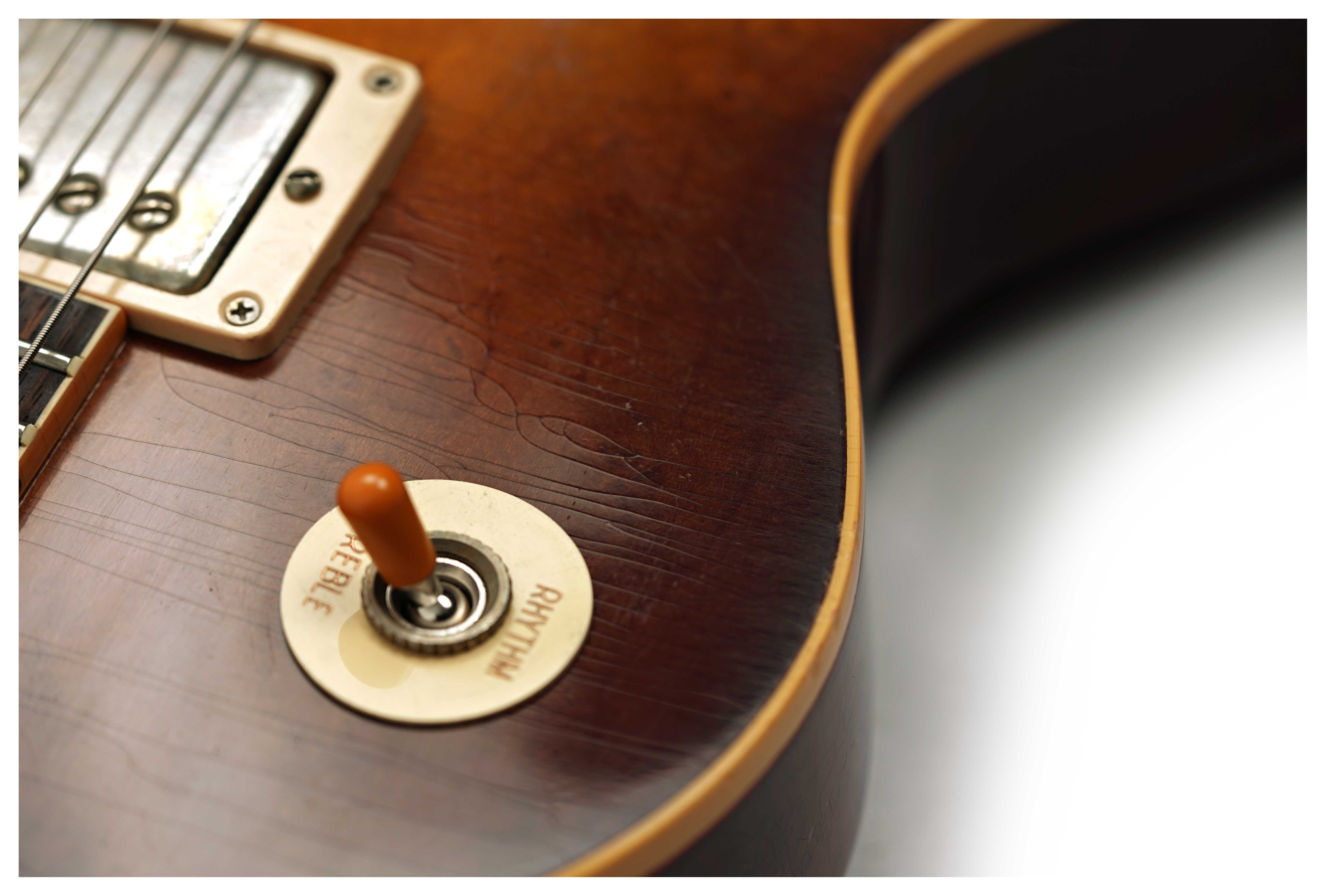Gibson Custom Shop 1959 Les Paul Standard Birdseye Maple BOTB Page 151 Light Aged Peach Tea Burst #960059