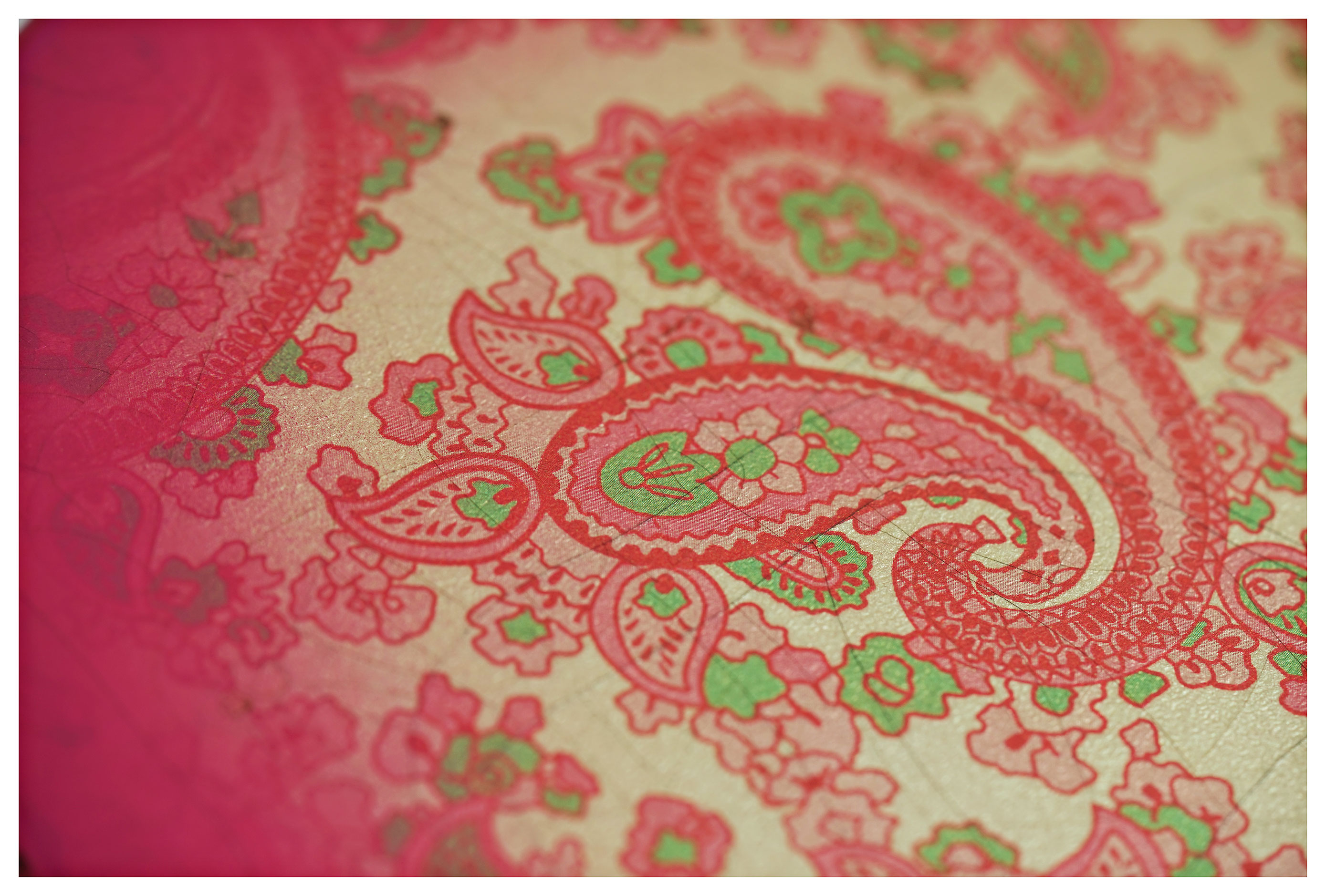 Atkin 52-T Pink Paisley Medium Relic #269