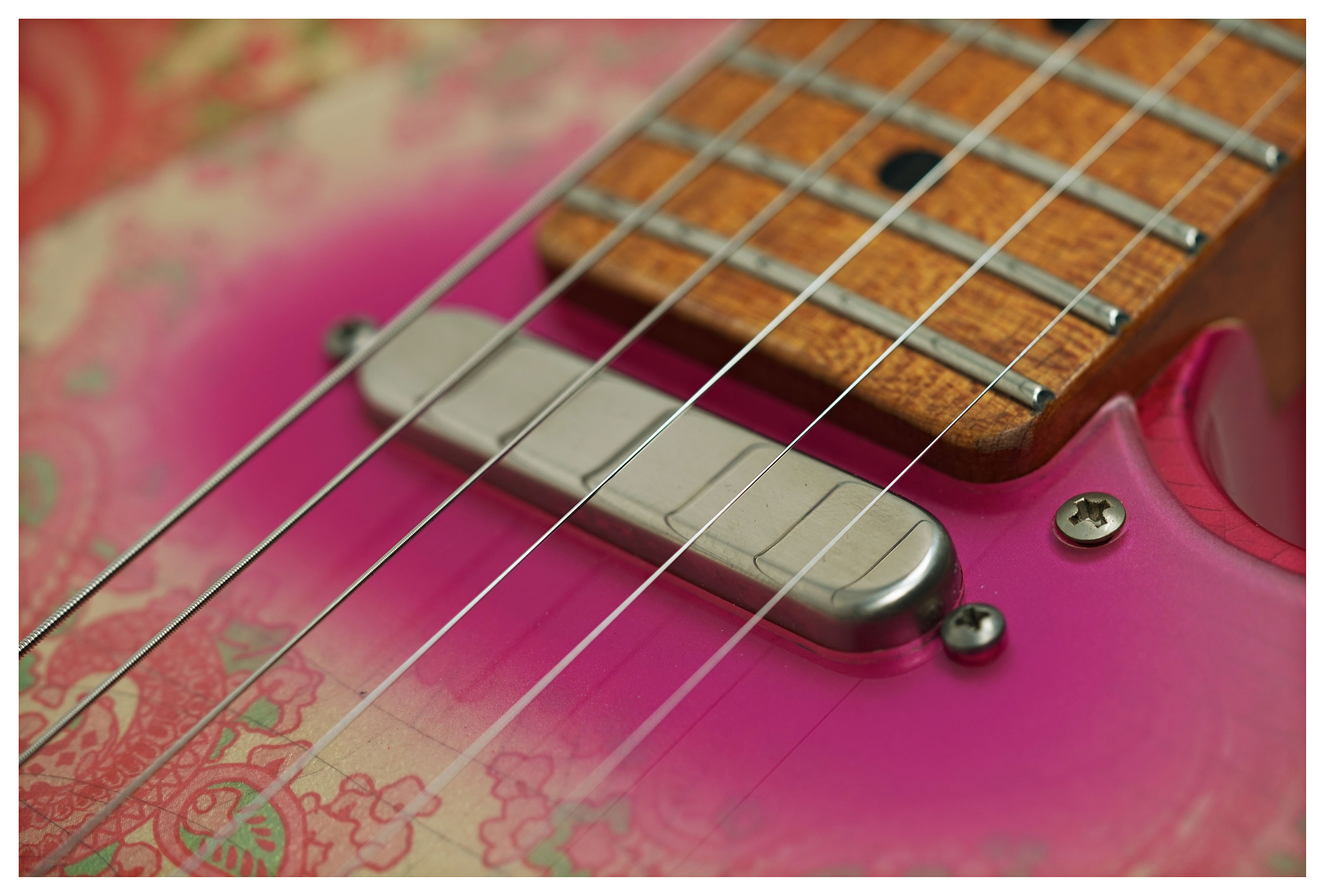 Atkin 52-T Pink Paisley Medium Relic #269