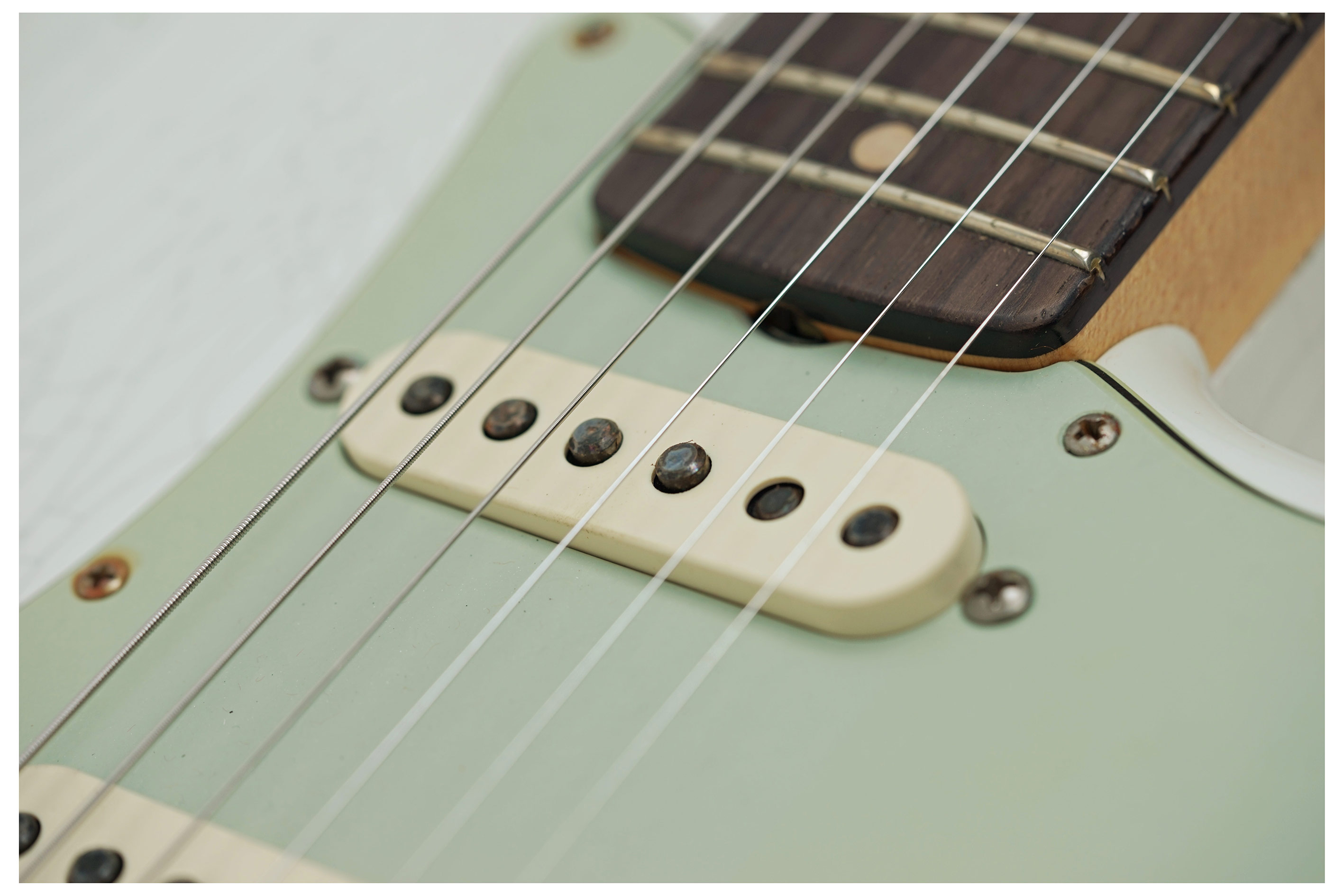 Fender Custom Shop 1960 Stratocaster Journeyman Relic Aged Olympic White Rosewood Fingerboard #CZ590958