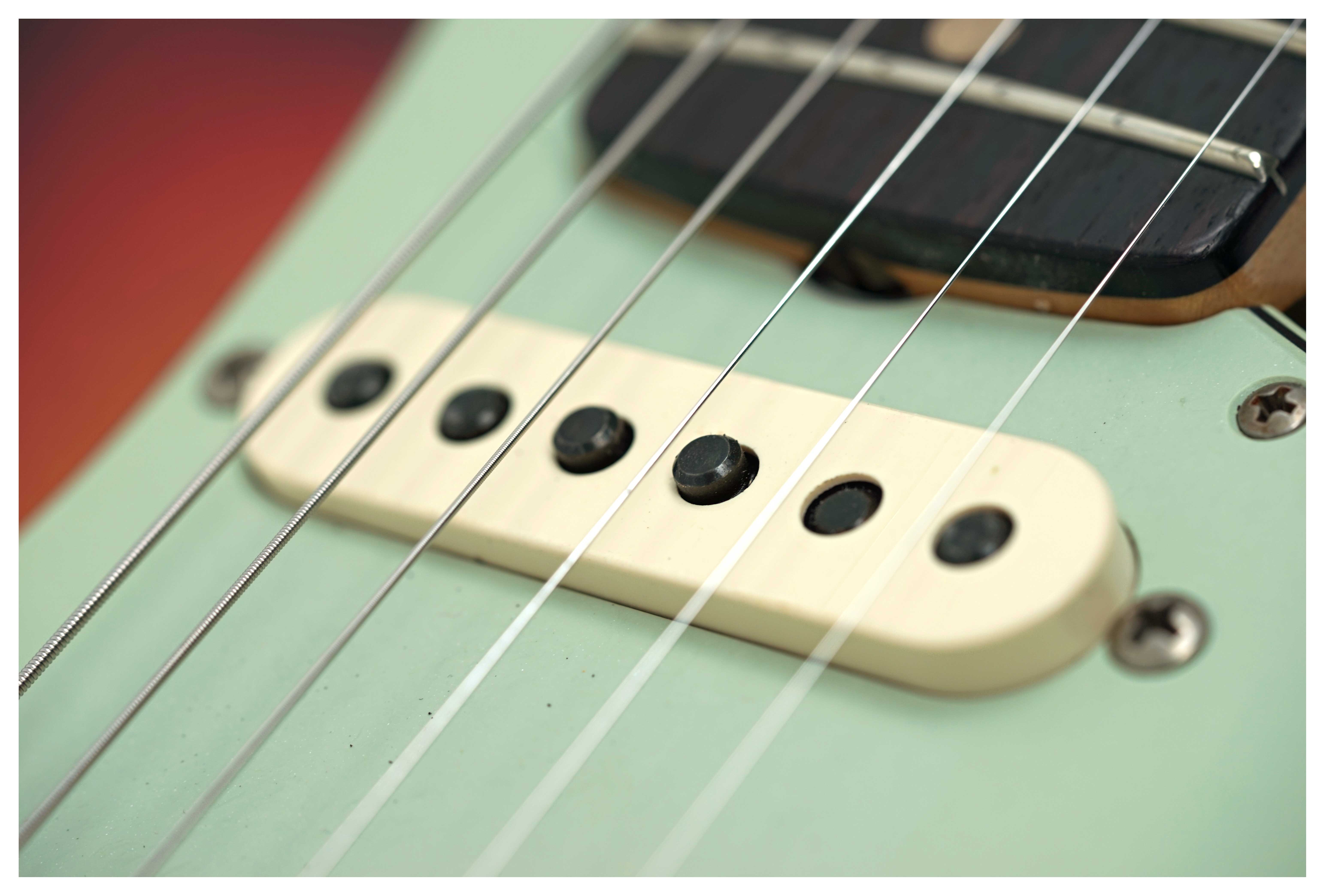 Fender Custom Shop 1960 Stratocaster Journeyman Relic Bleached 3 Tone Sunburst Rosewood Fingerboard #CZ582816