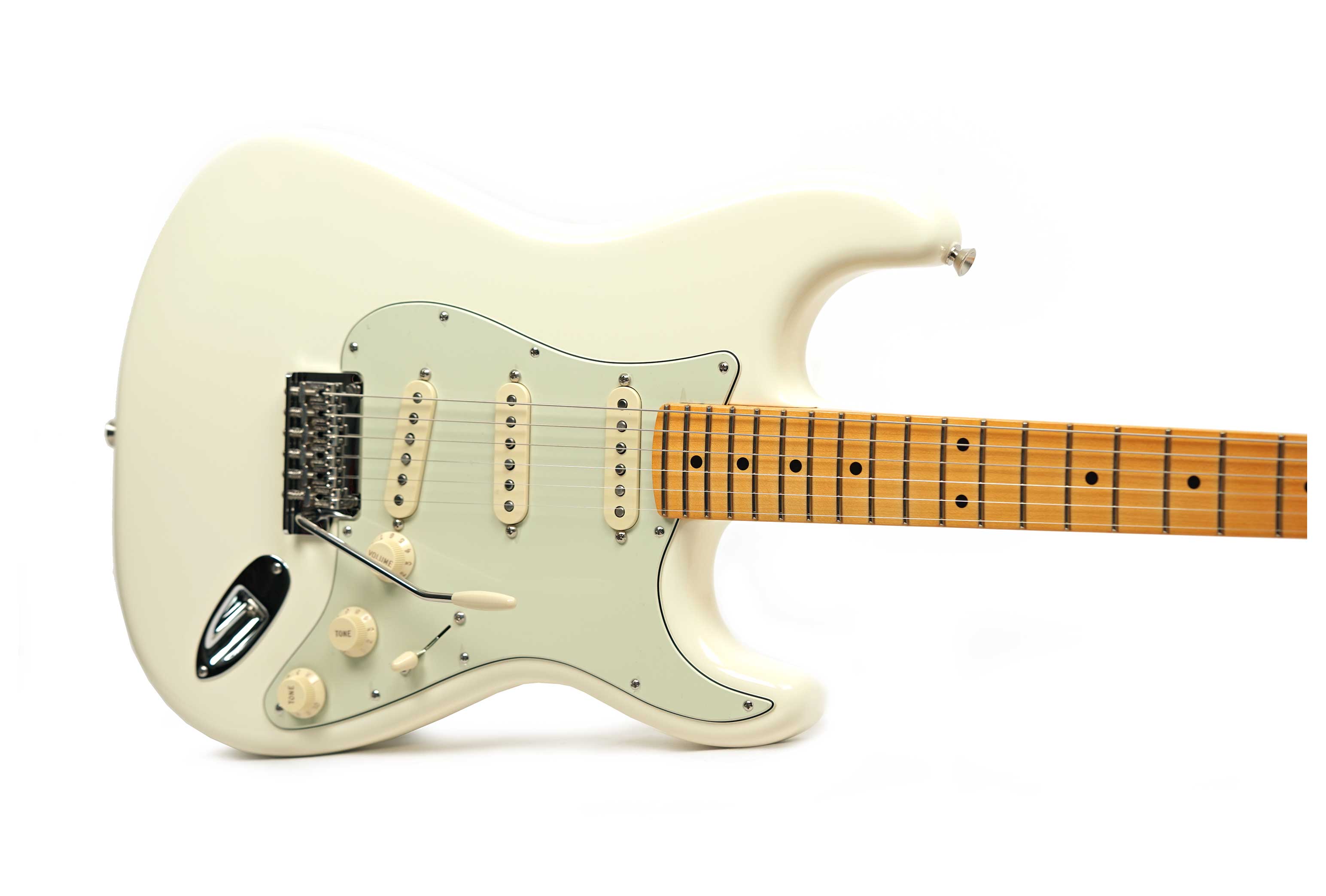 Fender American Professional Stratocaster Olympic White Maple Fingerboard (2026) #US26049098