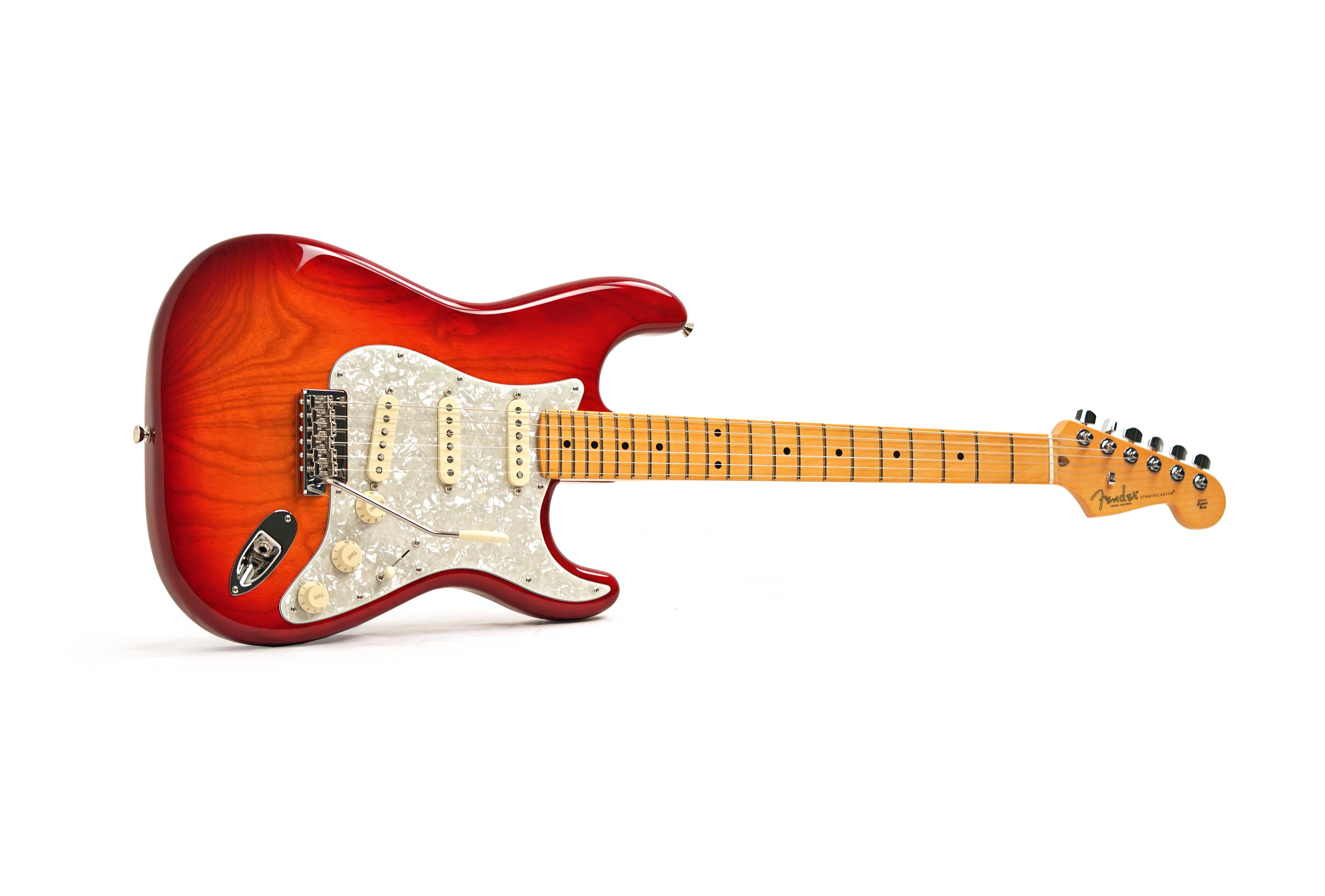 Fender American Professional Stratocaster Aged Cherry Burst Maple Fingerboard (2026) #US26042836