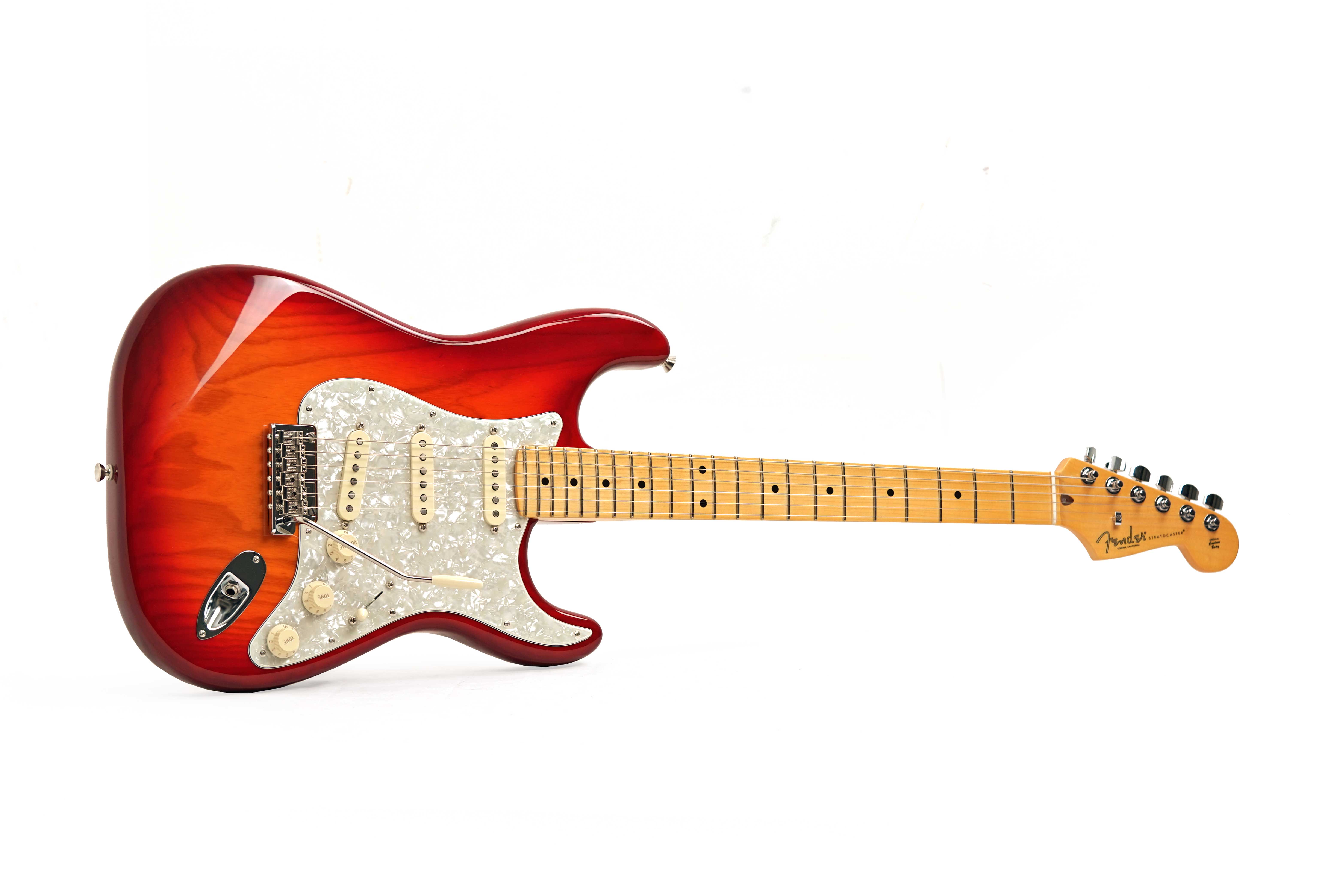 Fender American Professional Stratocaster Aged Cherry Burst Maple Fingerboard (2026) #US26042266