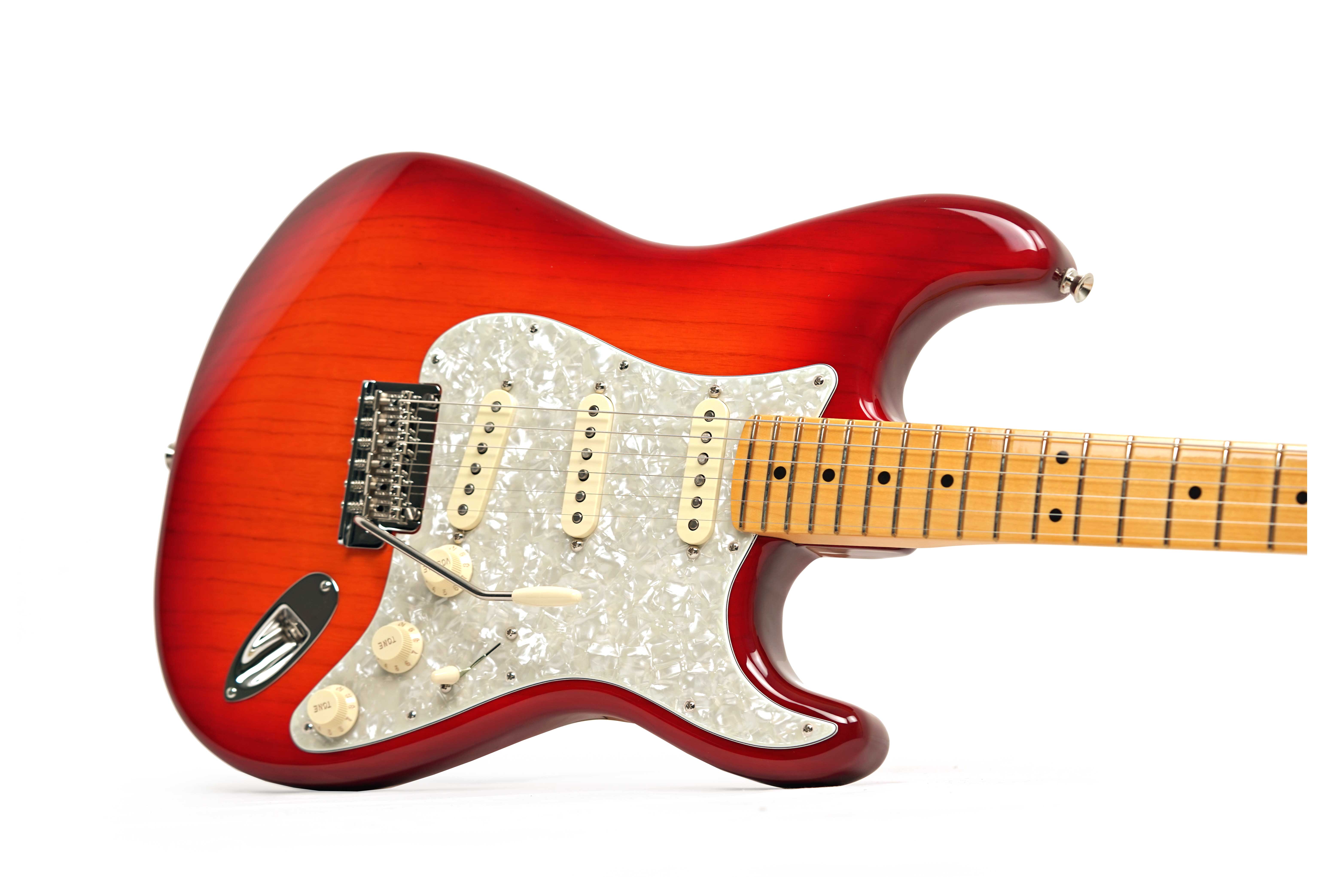 Fender American Professional Stratocaster Aged Cherry Burst Maple Fingerboard (2026) #US26042742