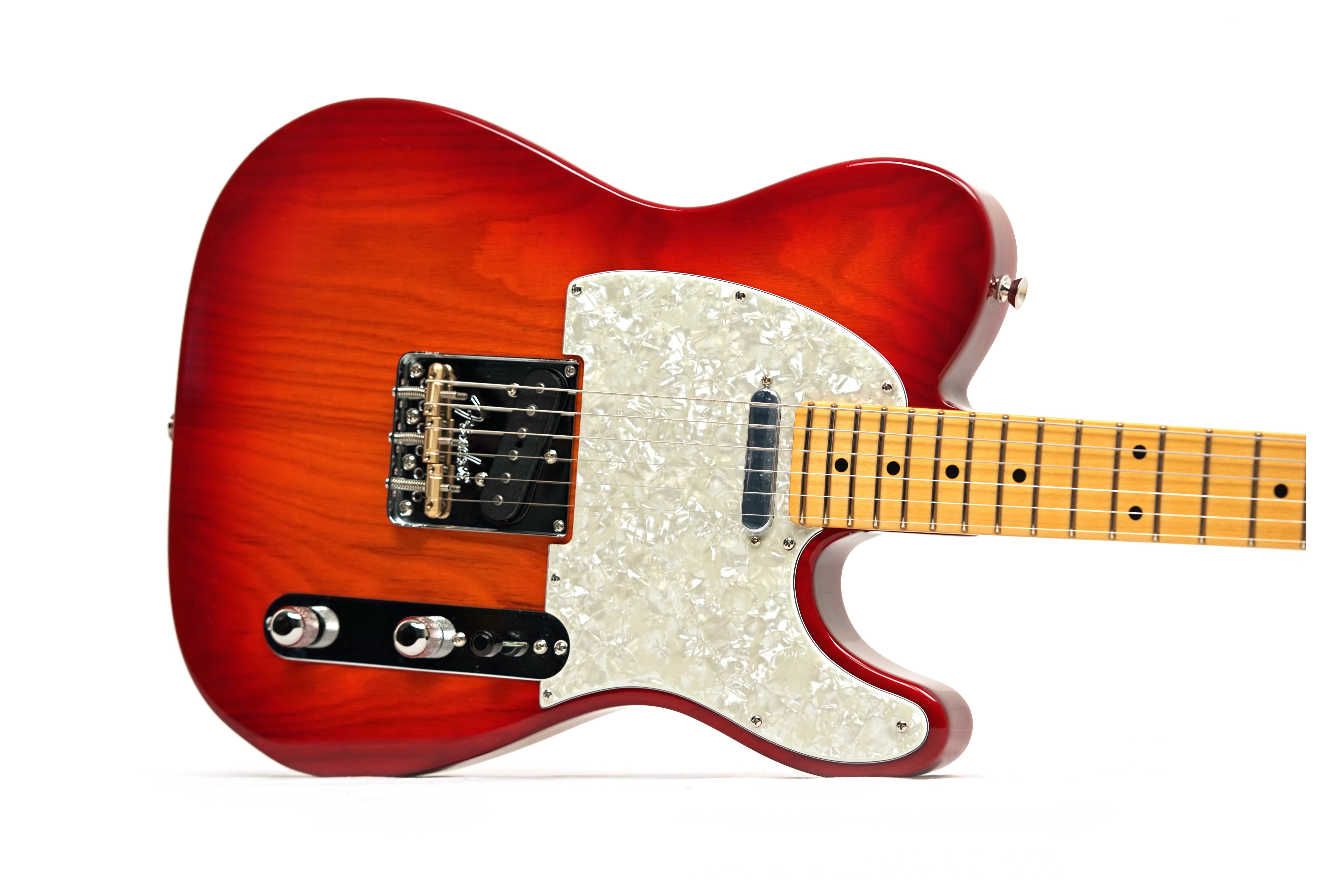 Fender American Professional Telecaster Maple Fingerboard Aged Cherry Burst (2026) #US26048456
