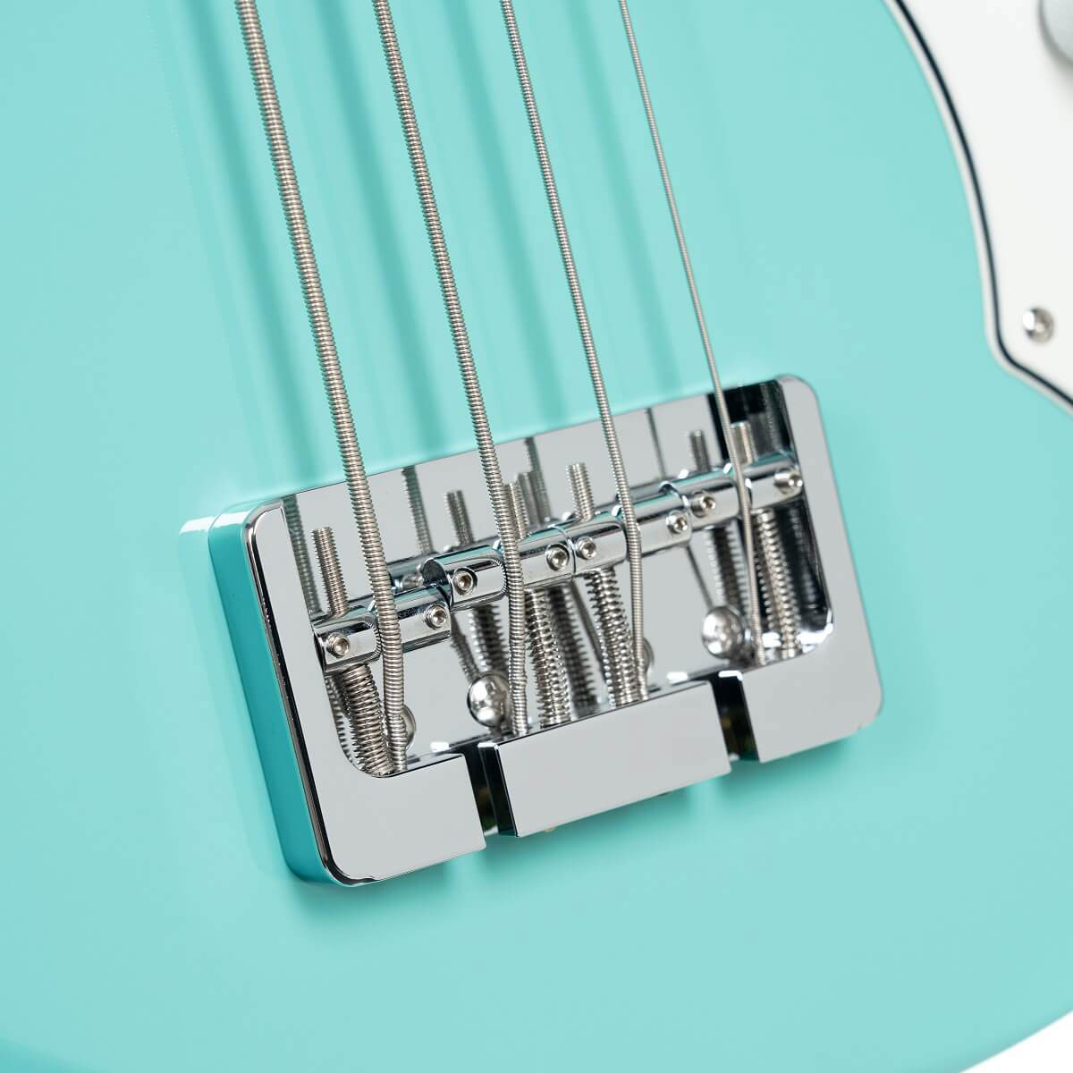 Cort Retro 304 Short Scale Bass Seafoam Green