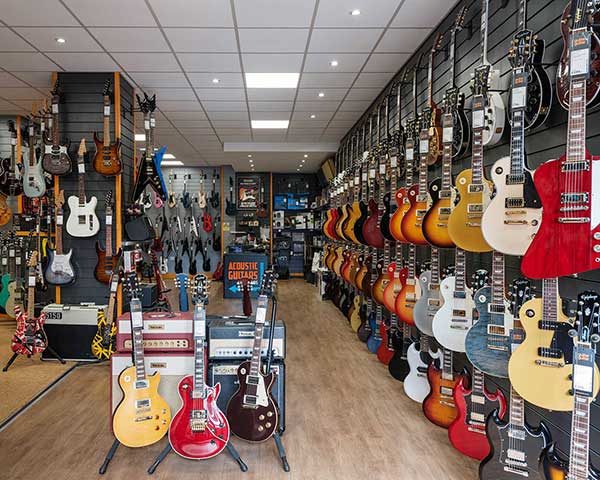 guitarguitar Newcastle electric guitar department