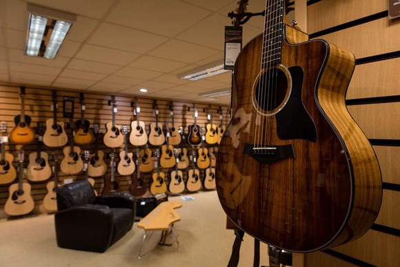 We absolutely love pre-owned guitars here in Newcastle!