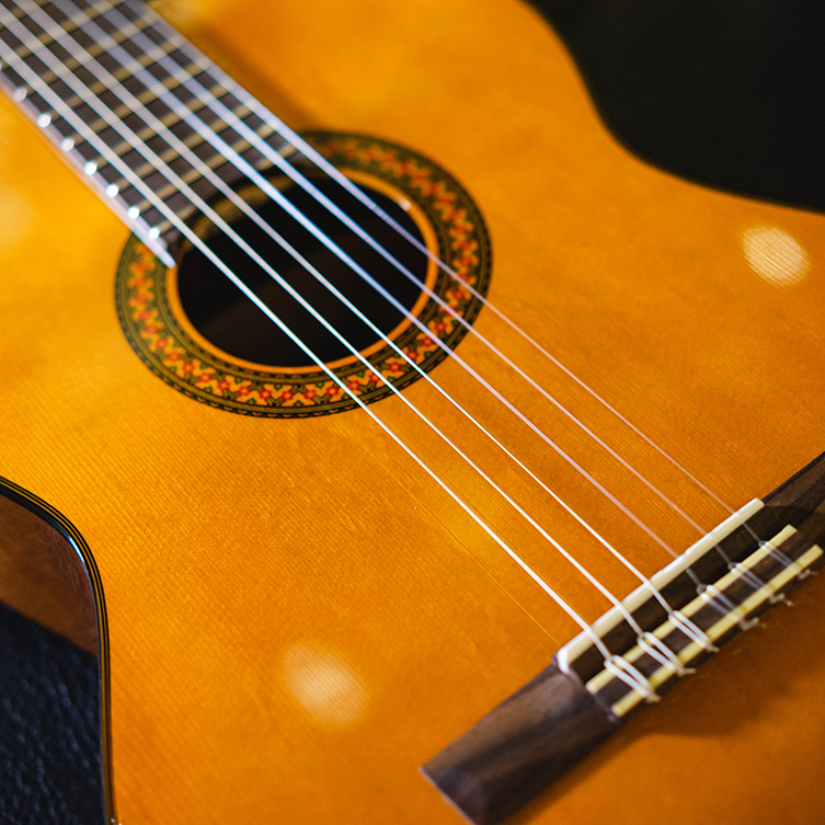 yamaha cg122 classical guitar