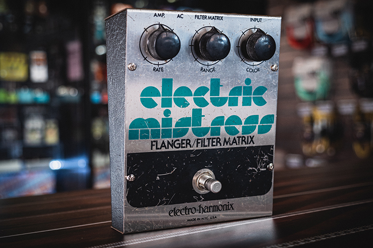 Electro-Harmonix Deluxe Electric Mistress – Catalinbread Effects