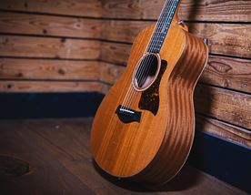 Best ACOUSTIC Guitars Under £1000