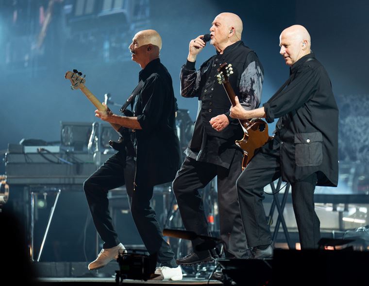 PETER GABRIEL: Exclusive Interview with guitarist DAVID RHODES! Touring, Selling Vintage Strats and Playing with Kate Bush!