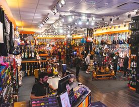 Christmas Late Night Opening Hours