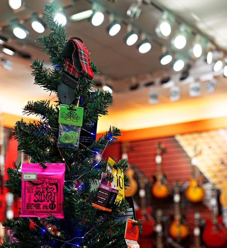 What is a good gift idea for a guitarist? - Quora