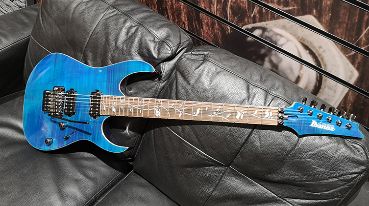 A Closer Look: Ibanez J Custom | guitarguitar