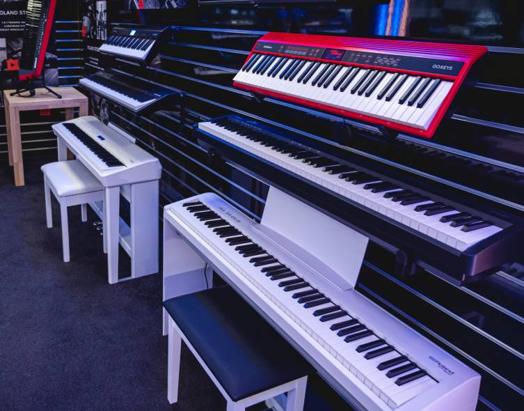 Stage Pianos, Digital Stage Pianos & Keyboards