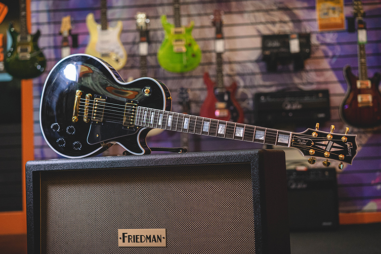 Gibson ace deals frehley black beauty