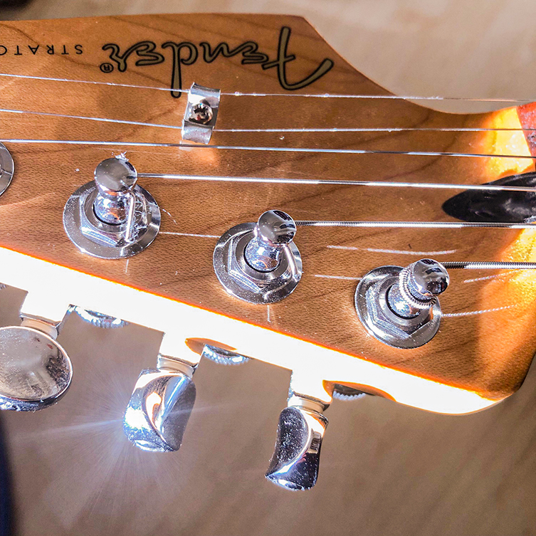 Fingerboard Cleaning and Oiling: Everything You Could Ever Want to Know -  Sadowsky Guitars