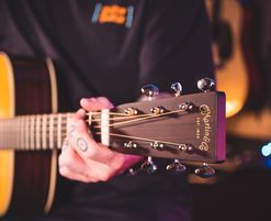 MARTIN Acoustic Guitar TONEWOODS