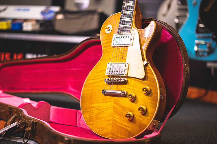 再入荷通販Gibson Custom Shop ~Murphy Lab~ 1959 Les Paul Standard Reissue Ultra Light Aged -Factory Burst- ギブソン