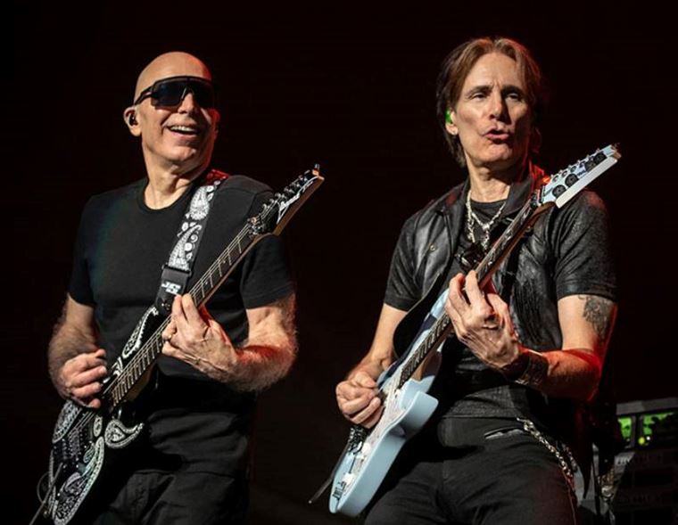 SATRIANI & VAI Tour the UK with the SATCHVAI Band!