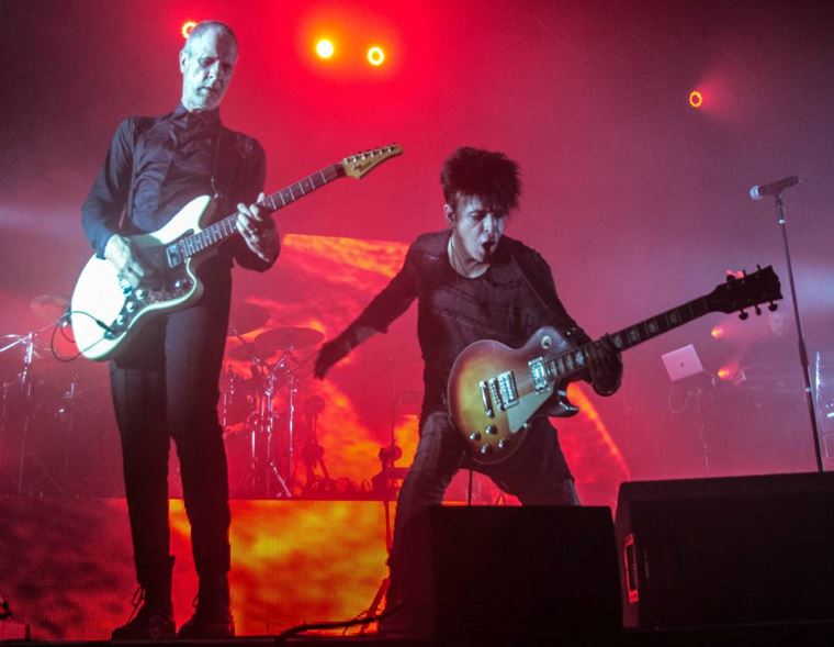GARY NUMAN's Steve Harris: Skirts, Lippy and Playing the Albert Hall with a £70 Guitar!