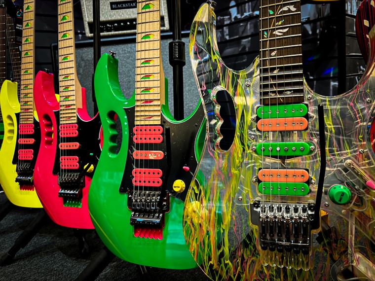 SHREDATHON: The First Annual guitarguitar Shred Event! With a Special Message from JOE SATRIANI!