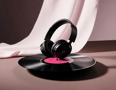 Songs of the Year 2025: guitarguitar Staff Picks!