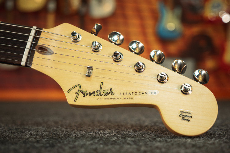 Squier vs Fender: What's the Difference? | guitarguitar