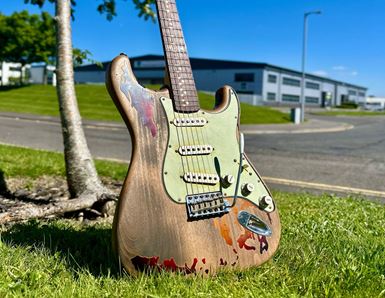 How To Keep a STRATOCASTER In Tune