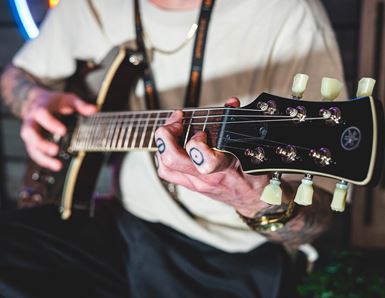 The BEST Electric Guitars for Under £1000: Your 2025 Guide