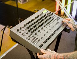 Roland TR-1000: A Rhythm Revolution