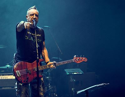 Yamaha BBPH Peter Hook Bass with WORLD EXCLUSIVE Peter Hook Interview ...