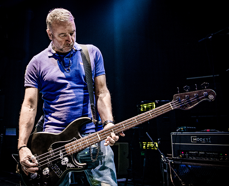 peter hook pedalboard