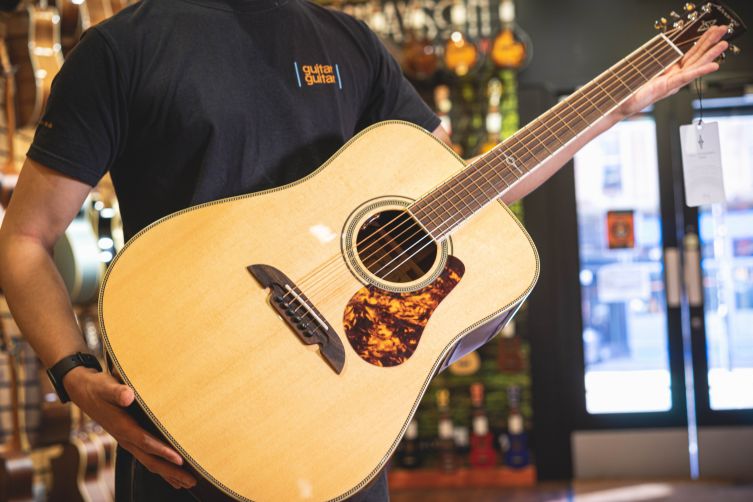 Alvarez Masterworks MD60BG Dreadnought Bluegrass