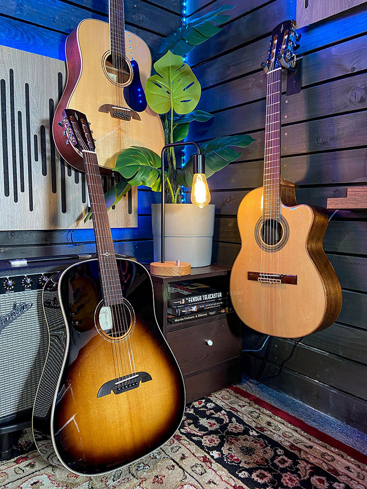 Nylon String Parlor Guitar & Small Classical Guitars Roundup